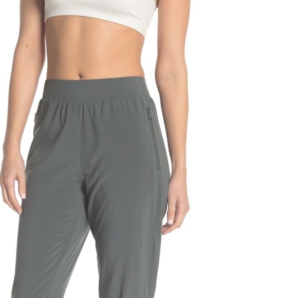 Zella Expression Ankle Zip Pocket Jogger Pants NWT - Picture 3 of 4